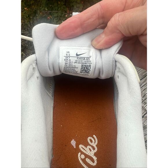 Nike Air Max 90 Futura Sneaker  Women's Sz 9.5 Natural FJ4558-025 - Picture 8 of 8